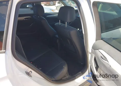 2014 BMW X1 xDrive28I z USA, uszkodzony, nr VIN WBAVL1C55EVY22729